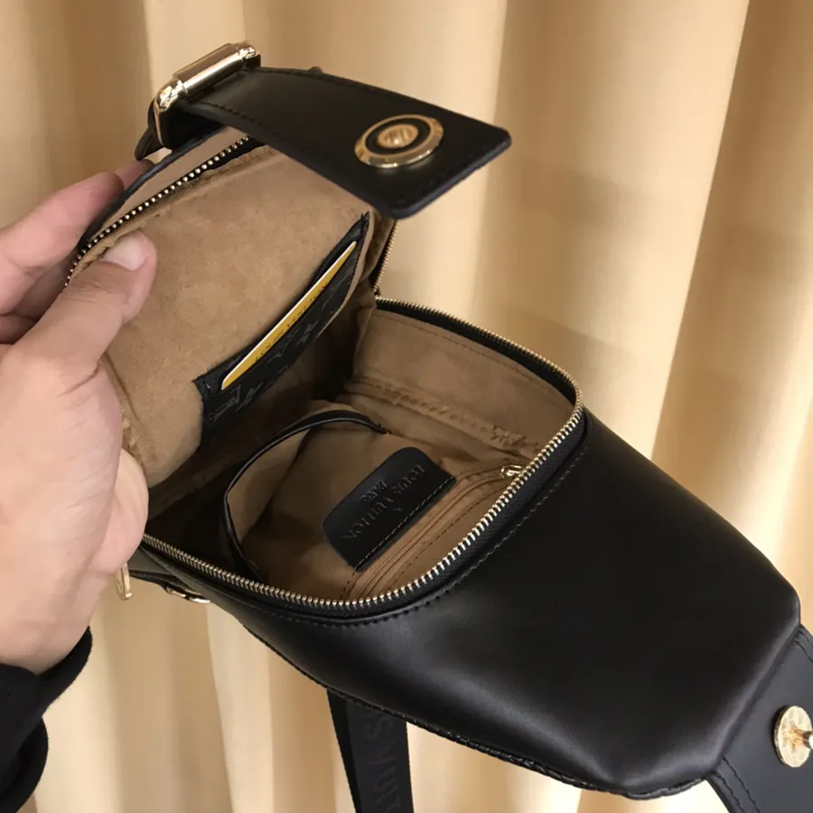 V Style Chest Bag in Black