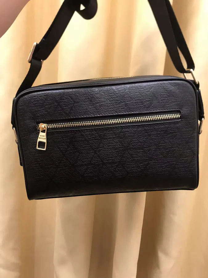 2023 V Brand New Crossbody Bag Black