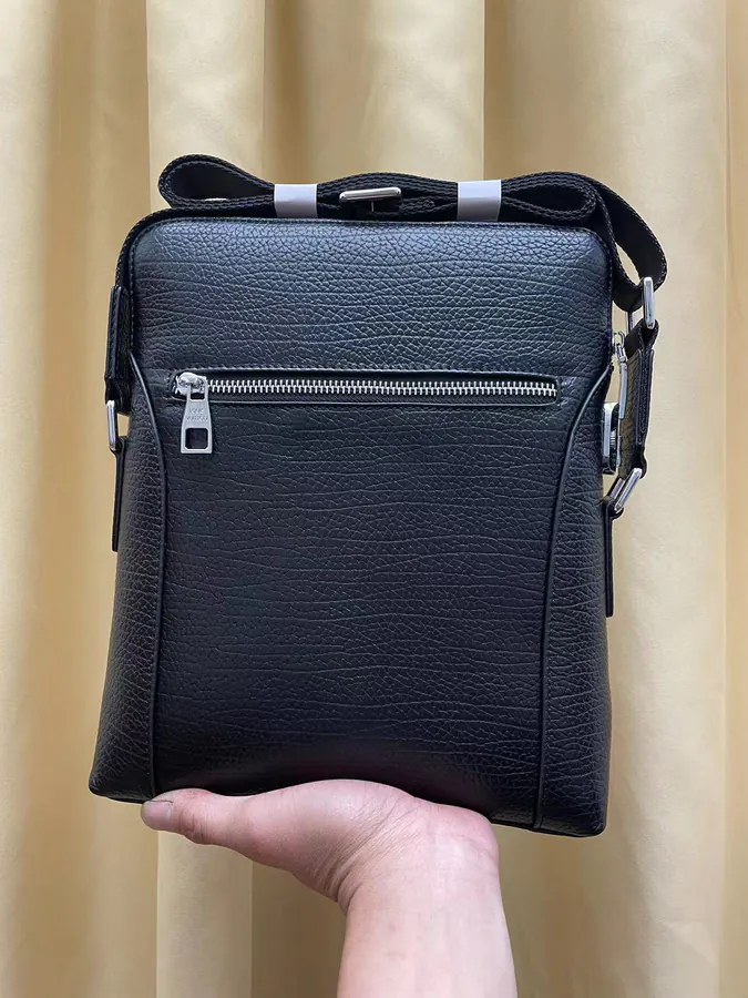P260 Luxury Crossbody Bag in Grained Calfskin