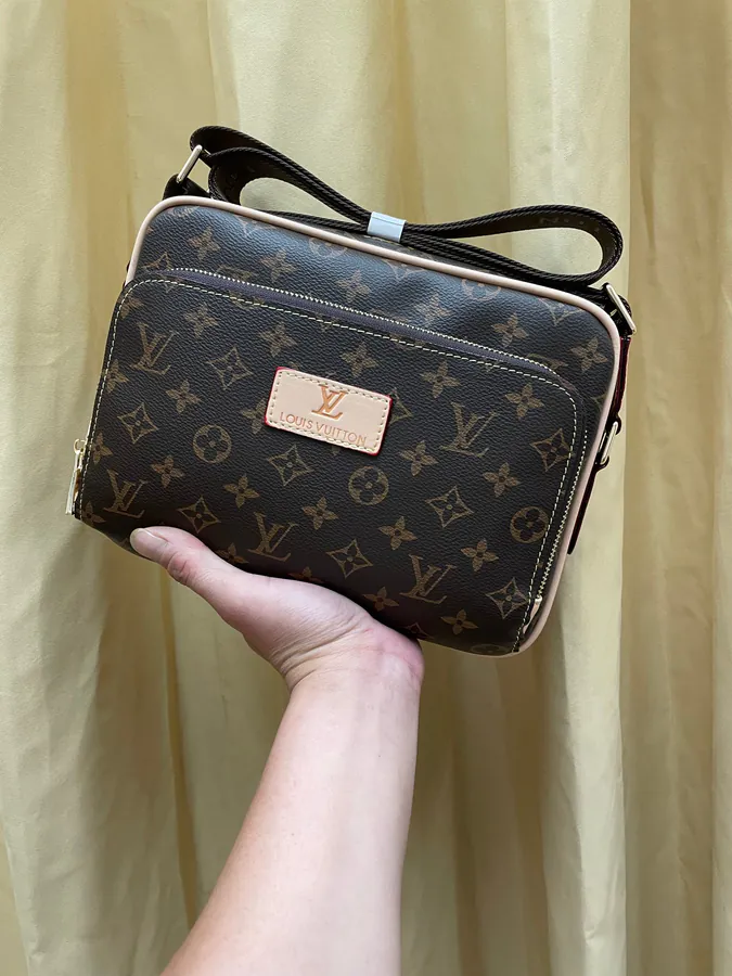 P240 V Brand New Arrival, Classic Material, Practical Design