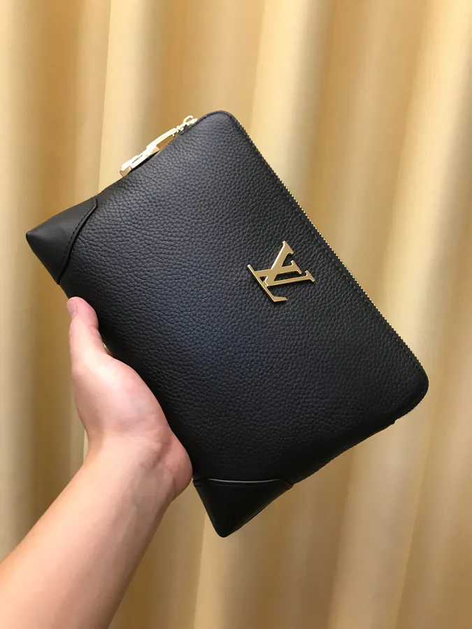 2021 V Brand New Handbag, Italian Full Grain Calfskin, 27.19.5 Size, Black
