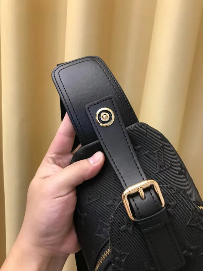V Style Chest Bag in Black
