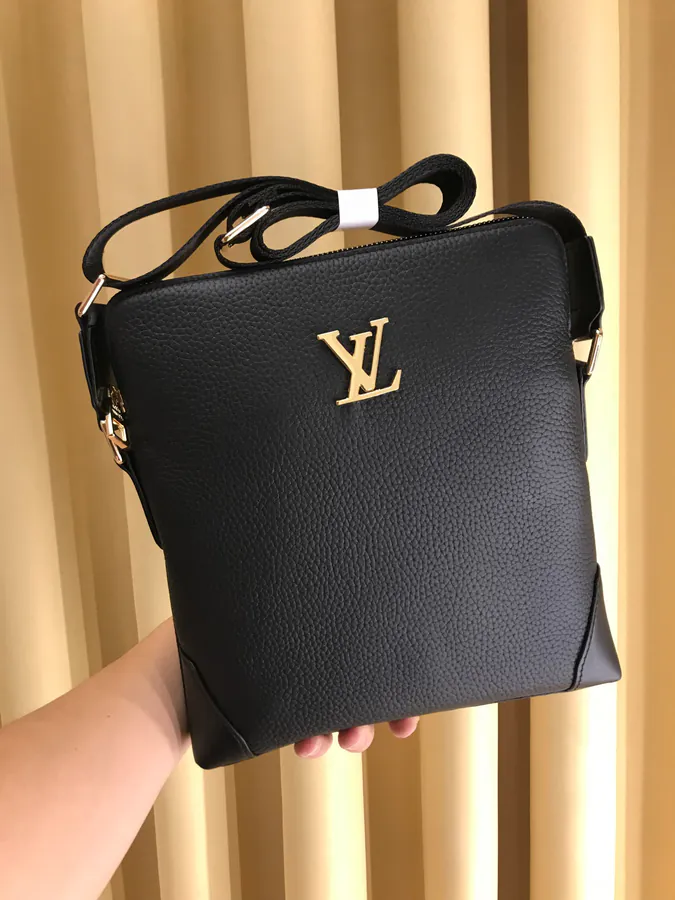 2021 V Brand New Crossbody Bag