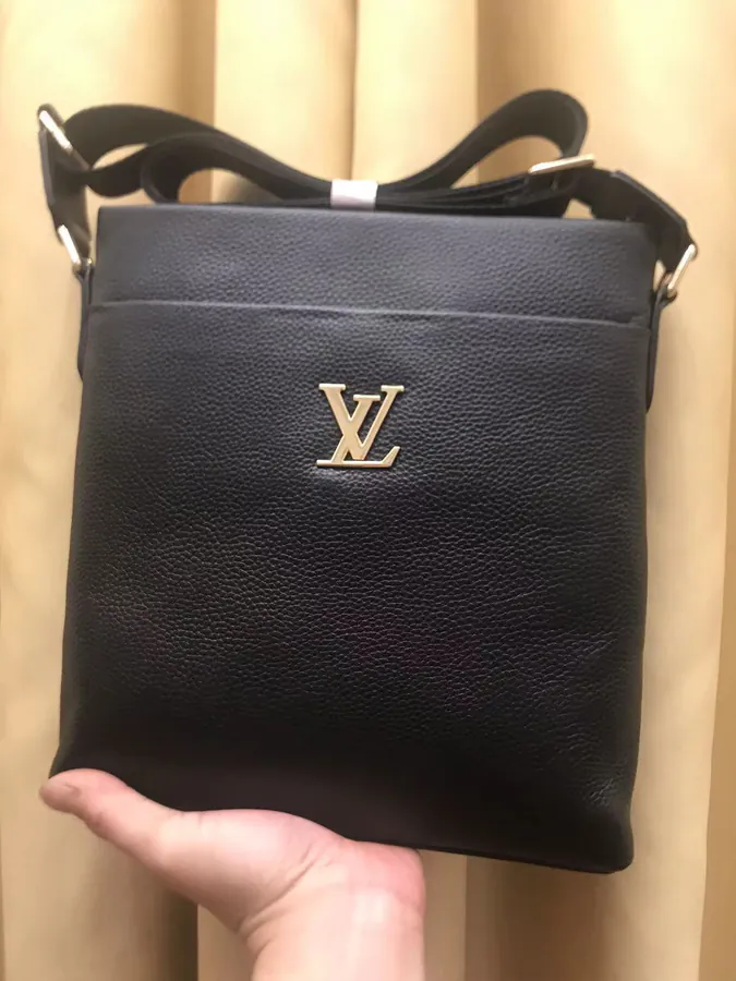2023 V Collection Crossbody Bag Classic Design, Grained Calfskin, Black
