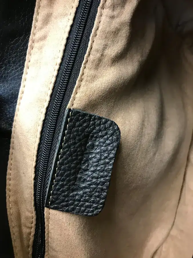 Louis Vuitton Men's Handbag with Zip Closure