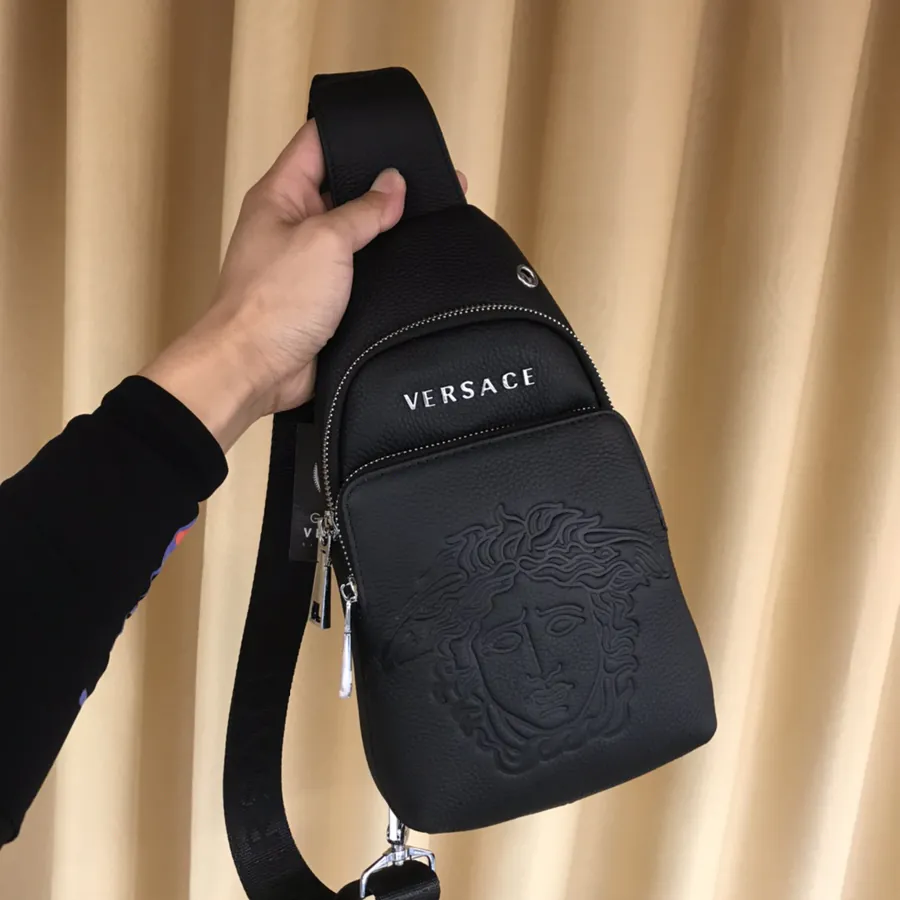 New Arrival Bucket Bag Italian Calfskin, Brand Logo Steel Hardware