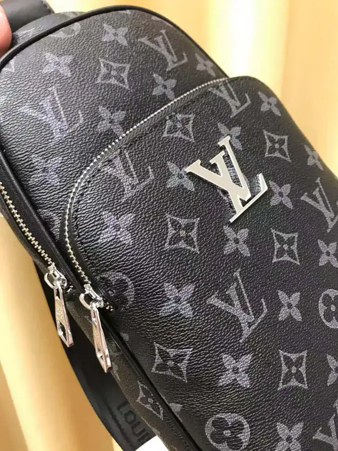 P210 V Chest Bag Italy New Style