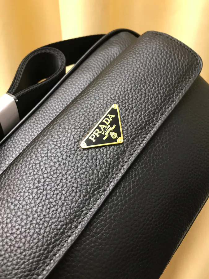 P240 2021 New P Brand Crossbody Bag with Flip Cover