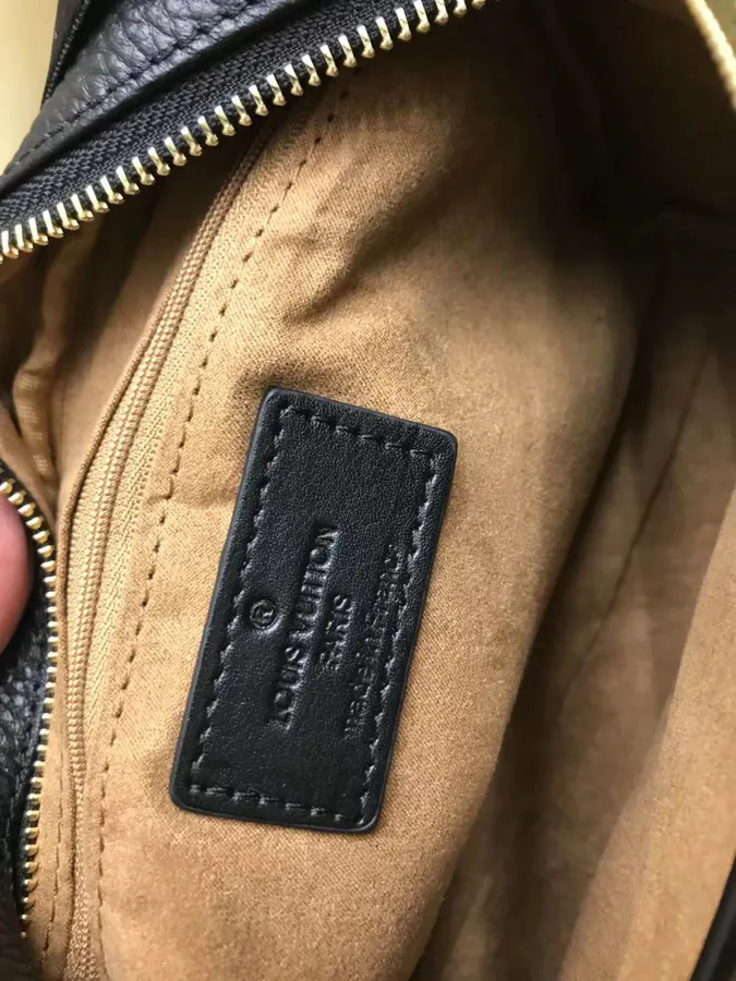 V 240 2021 New Crossbody Bag with Flip Closure