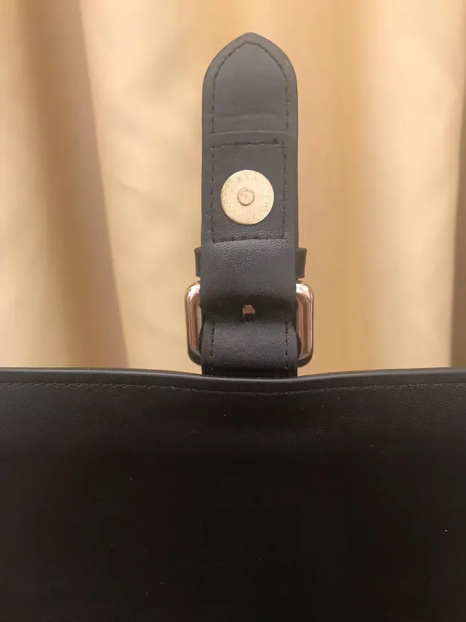 B Family 2022 New Crossbody Bag, Medium Size, Elegant and Practical
