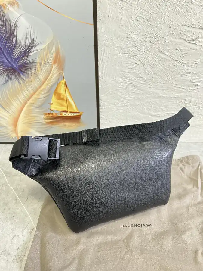 Balenciaga City Series Paris Explorer Crossbody Bag Black