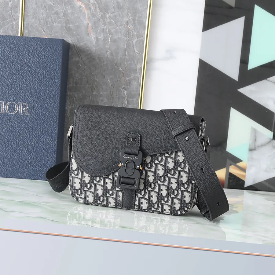 DIOR Bucket Bag in Grained Calfskin