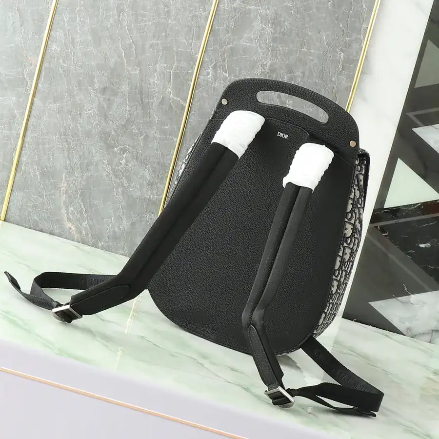 Gallop Shoulder Bag with Saddle Style Classic Design
