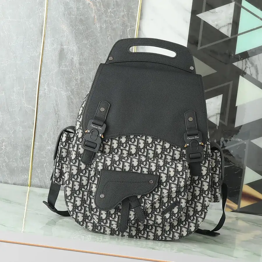 Large Gallop Shoulder Bag with Saddle Style