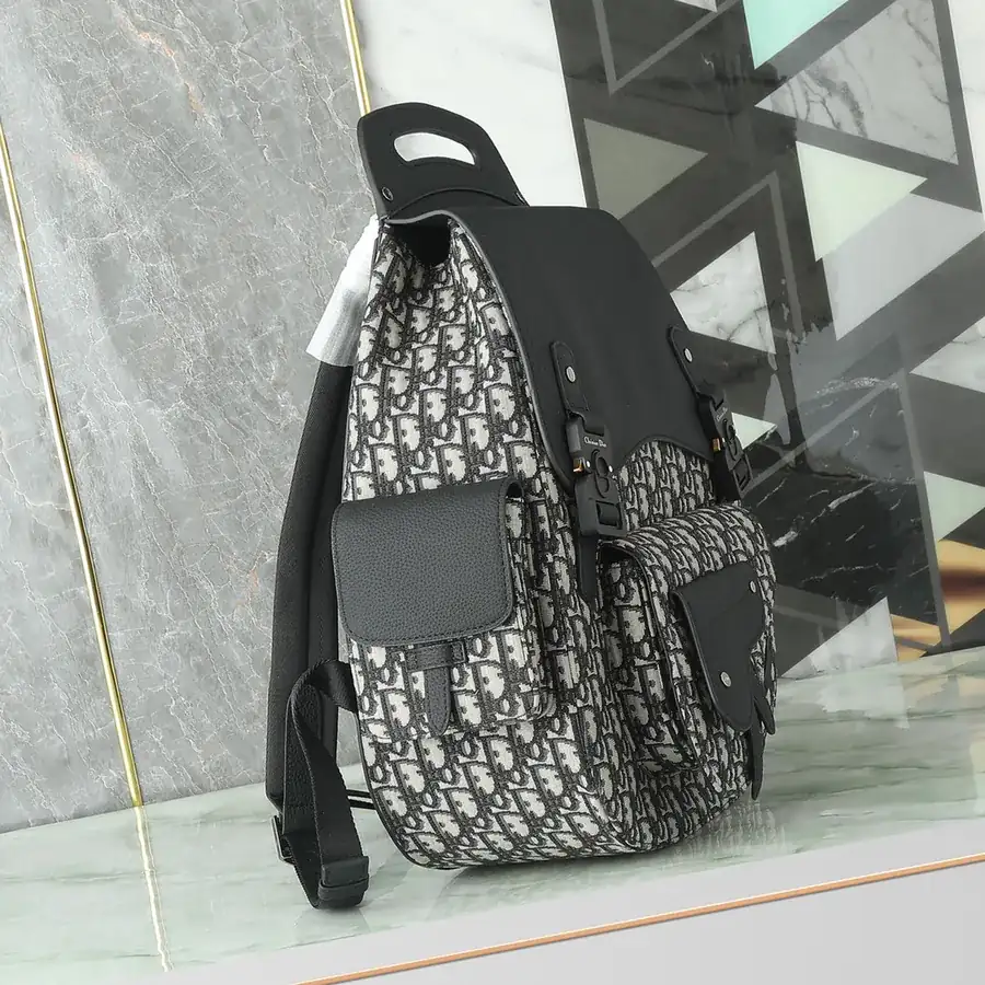 Large Gallop Shoulder Bag with Saddle Style