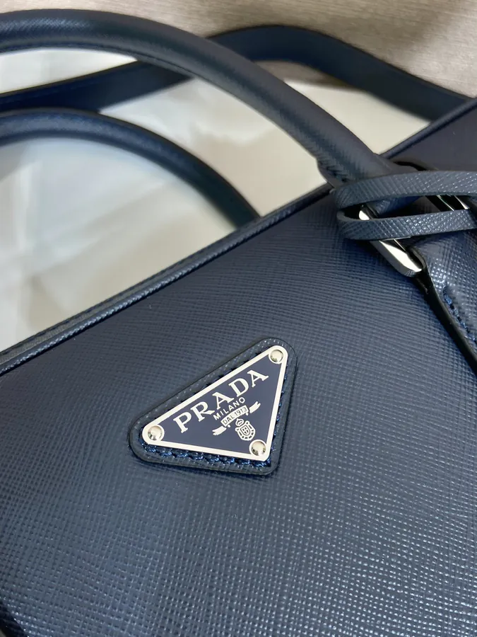 P Brand New Arrival 0891 1 Bucket Bag