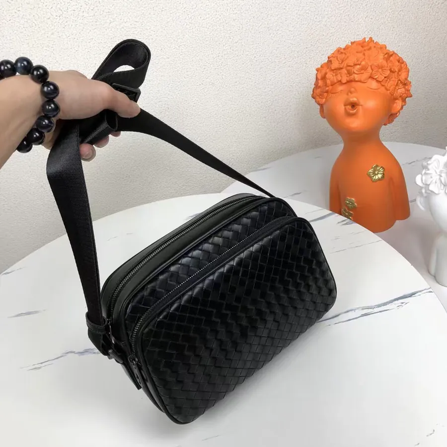 440BV Woven Postman Bag Minimalist Square Design