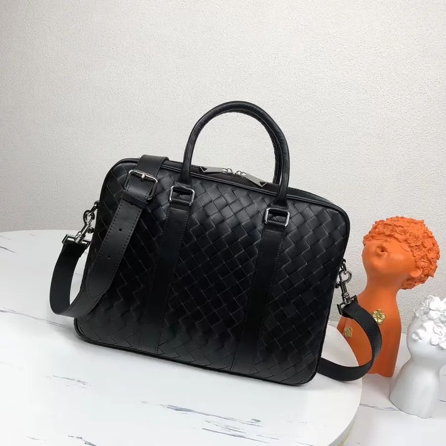 P620 BV Large Capacity Original Handmade Leather Bag