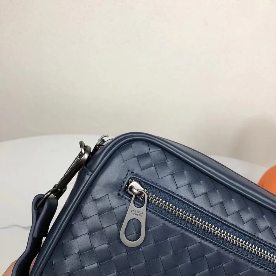 400BV Premium Handcrafted Calfskin Bag with Unique Design