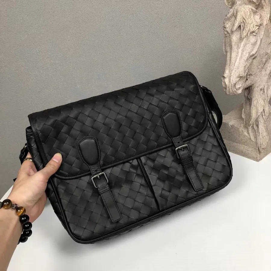 620BV Woven Postman Bag Black