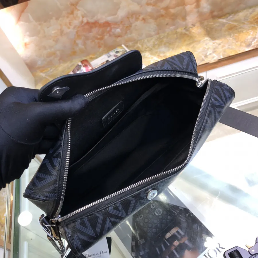 Lingot Mens Messenger Bag Shoulder Bag, Unique Design, Durable Material