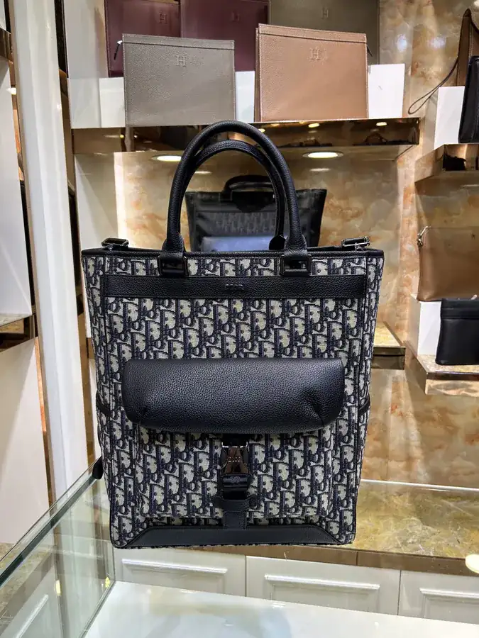 Dior Men's Bucket Bag New Season Design