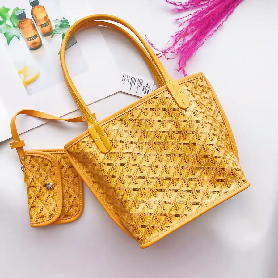 Goyar Mini Shopping Bag Dog Tooth Design, Trendy & Versatile