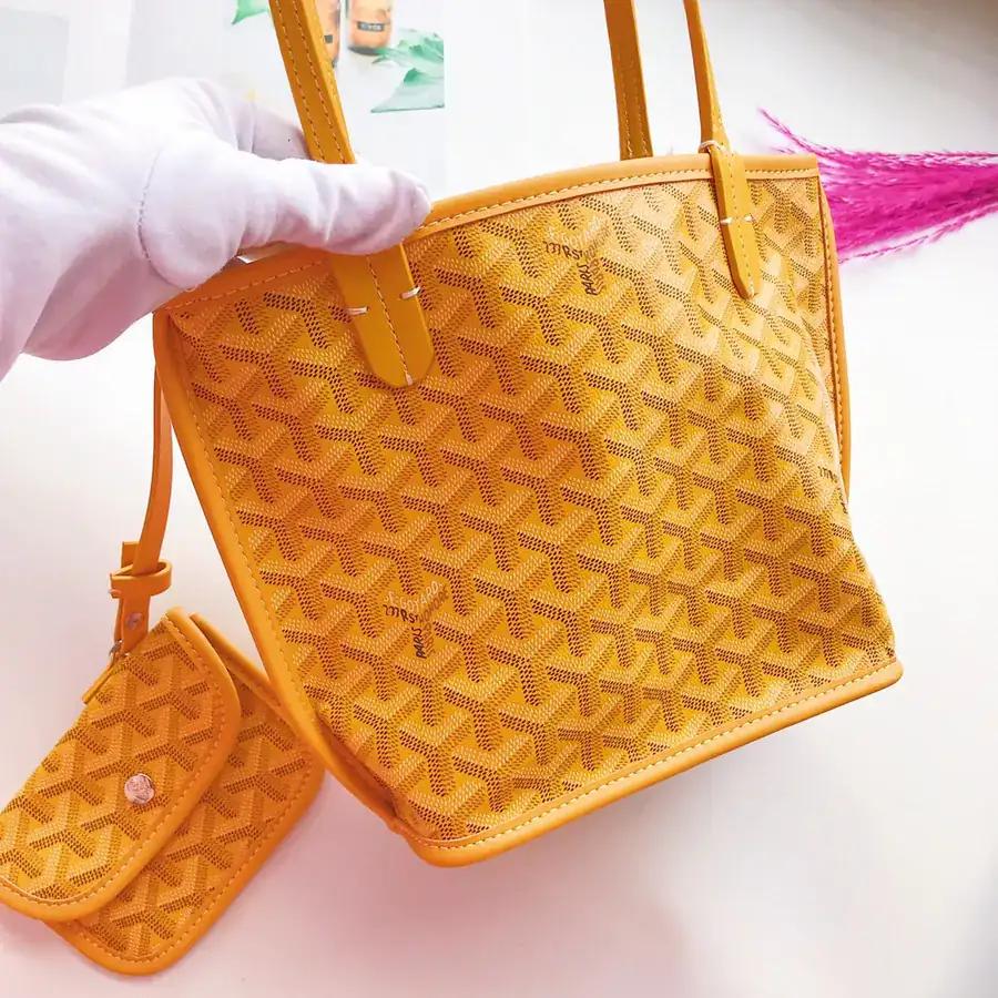 Goyar Mini Shopping Bag Dog Tooth Design, Trendy & Versatile