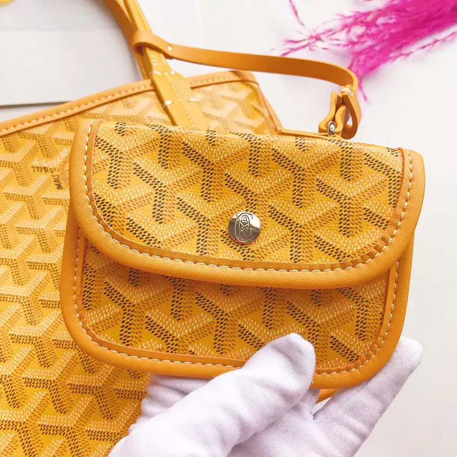 Goyar Mini Shopping Bag Dog Tooth Design, Trendy & Versatile