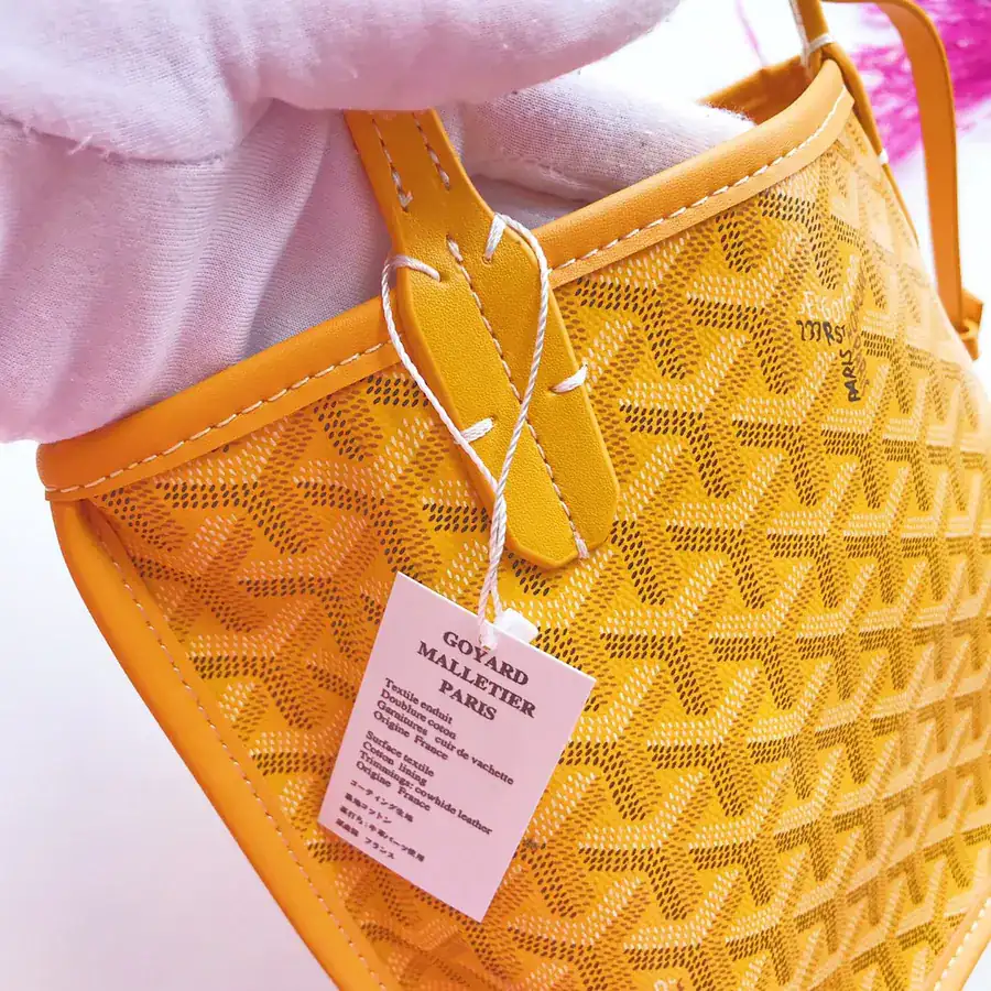 Goyar Mini Shopping Bag Dog Tooth Design, Trendy & Versatile