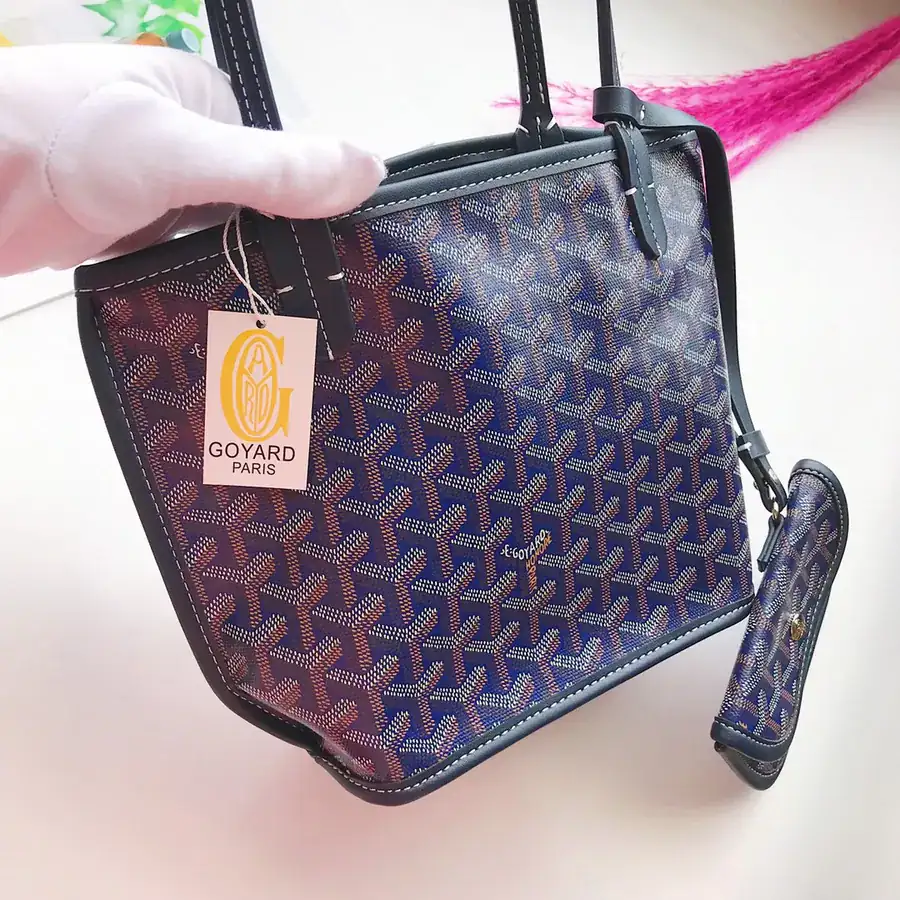 Goyar Mini Shopping Bag Casual & Trendy