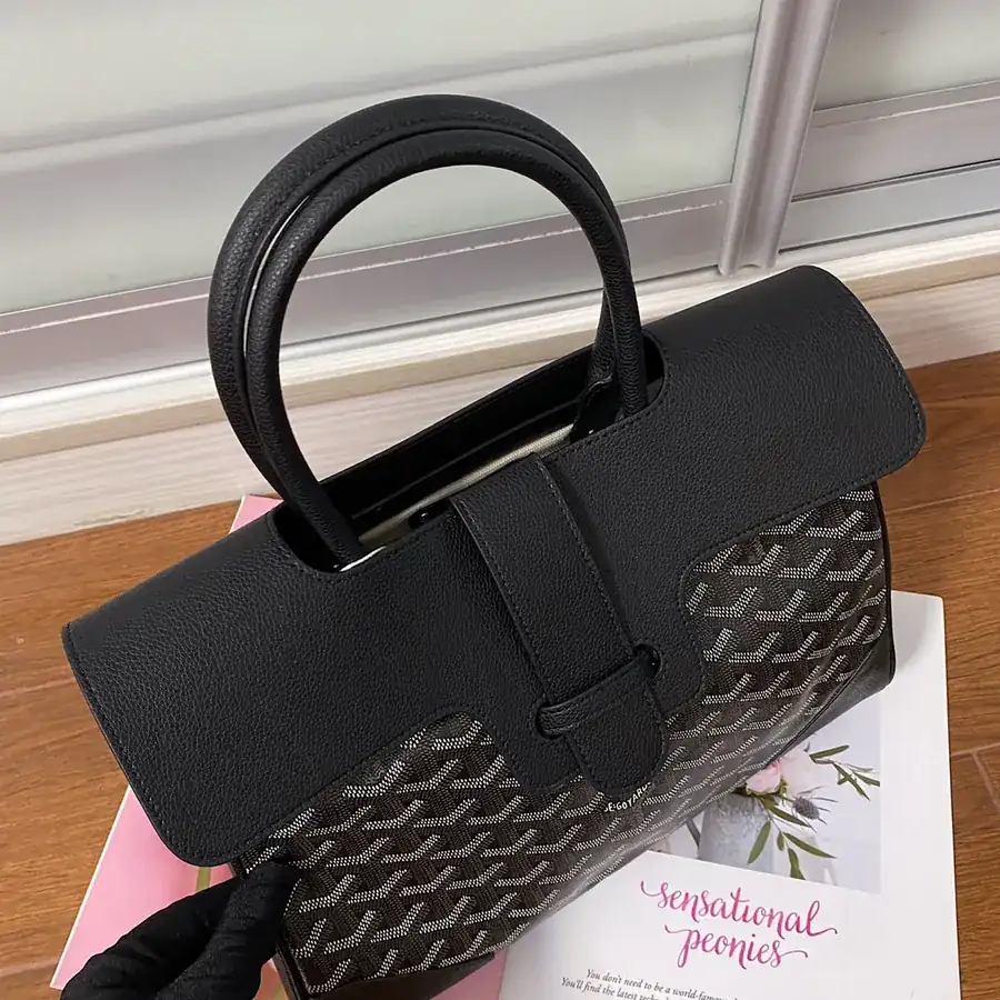Goyar Saïgon Tote Elegant and Versatile