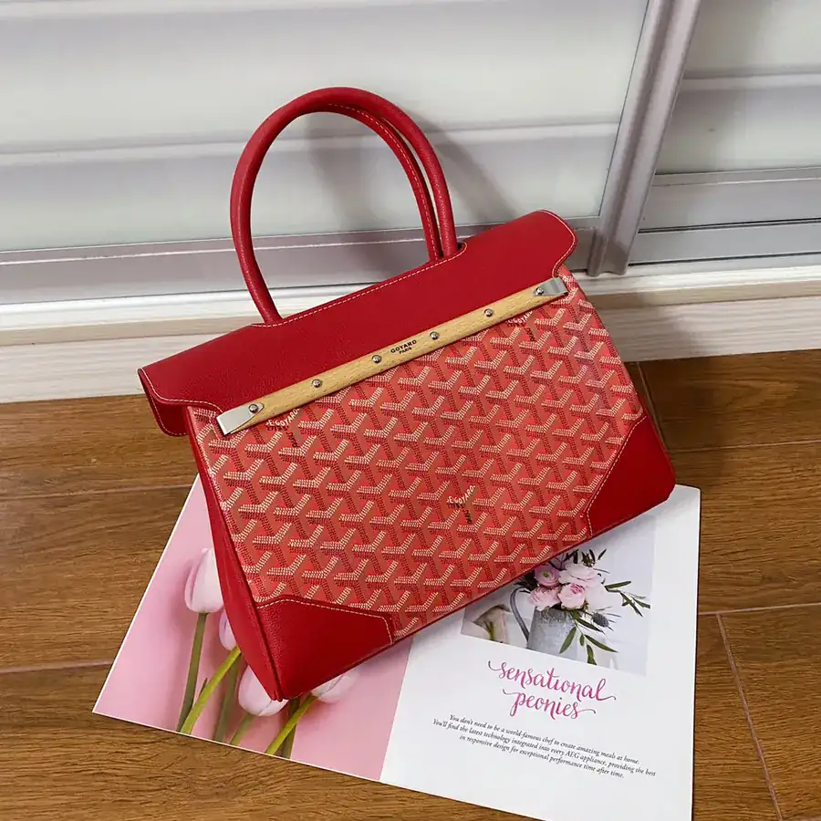Goyar Saïgon Tote Elegant and Versatile