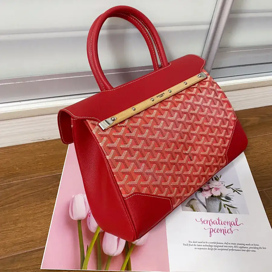 Goyar Saïgon Tote Elegant and Versatile