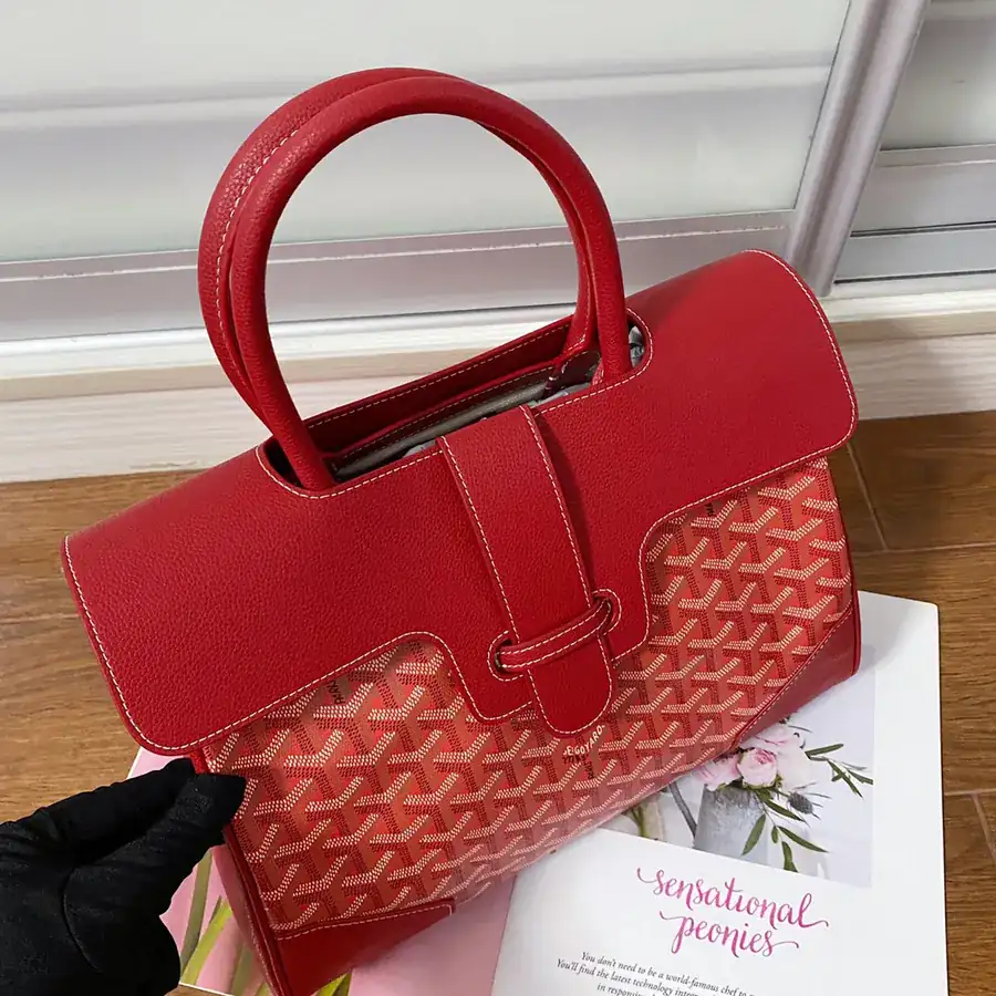 Goyar Saïgon Tote Elegant and Versatile