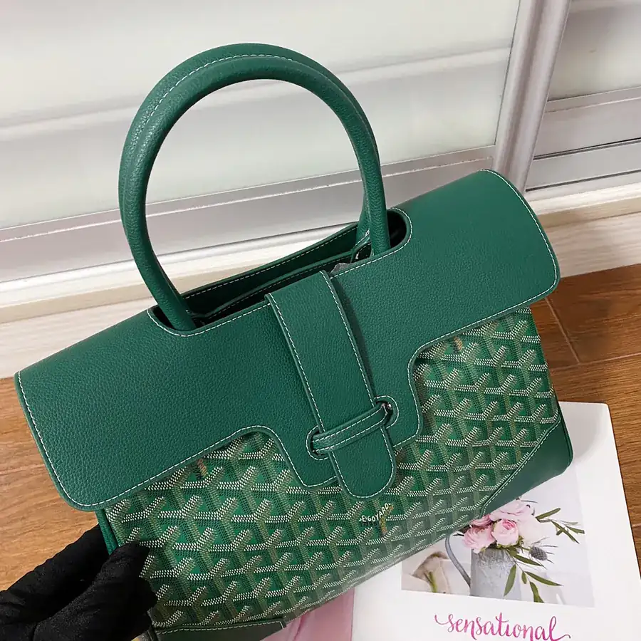 Goyar Saïgon Tote A Versatile and Chic Tote Bag