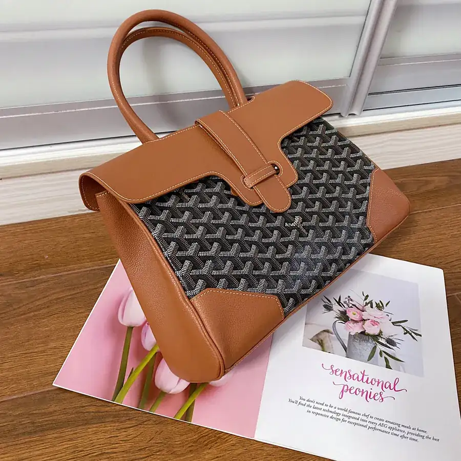 Goyar Saïgon Tote Elegant and Versatile