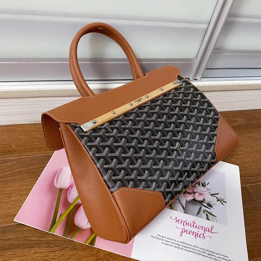 Goyar Saïgon Tote Elegant and Versatile