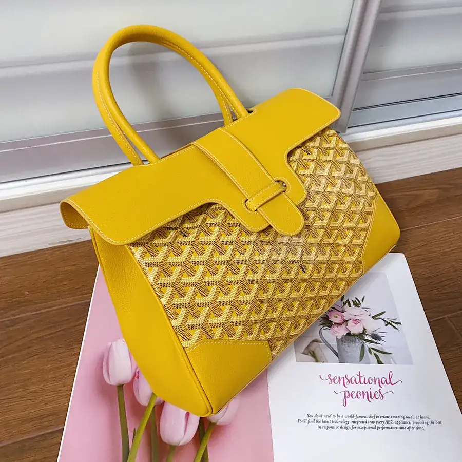 Goyar Saïgon Tote Elegant and Versatile
