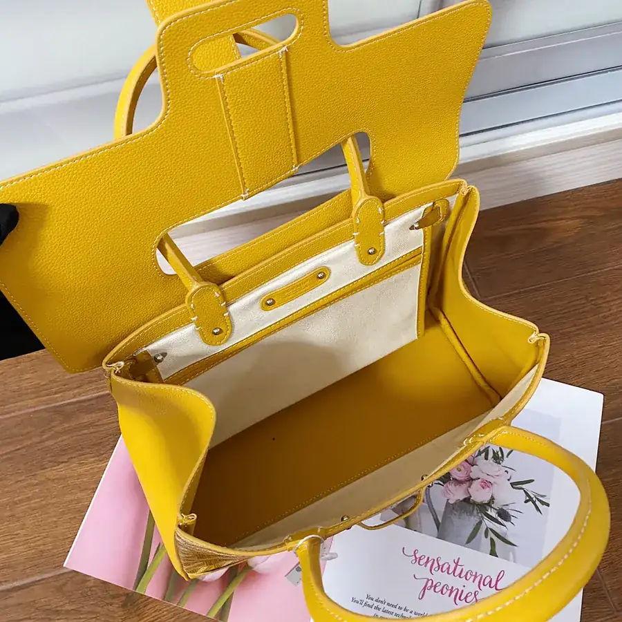 Goyar Saïgon Tote Elegant and Versatile