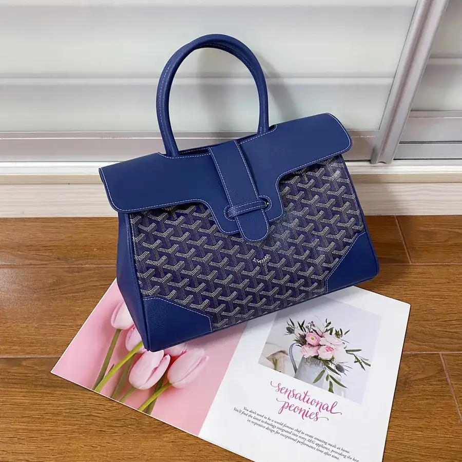 Goyar Saïgon Tote A Versatile and Chic Tote Bag