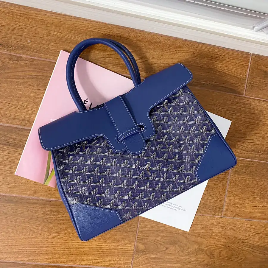 Goyar Saïgon Tote A Versatile and Chic Tote Bag