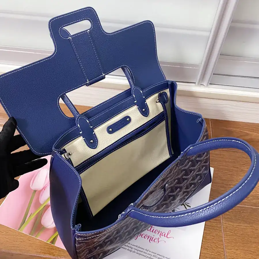 Goyar Saïgon Tote A Versatile and Chic Tote Bag