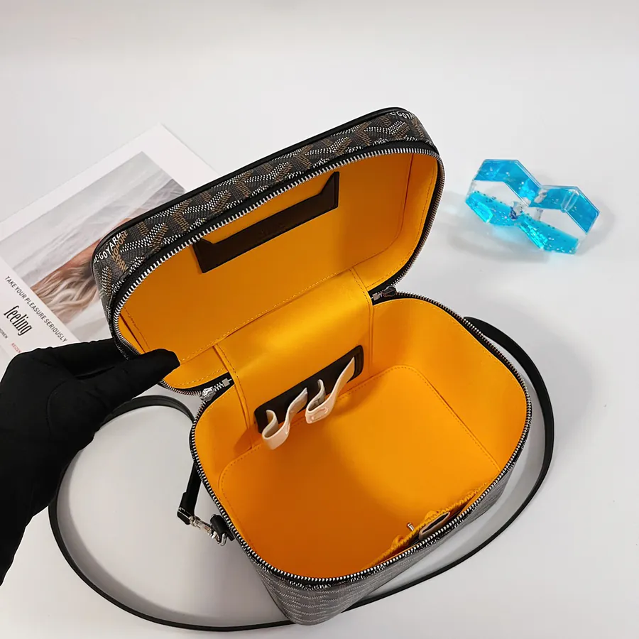 Muse Cosmetic Bag with Smart Interior Space