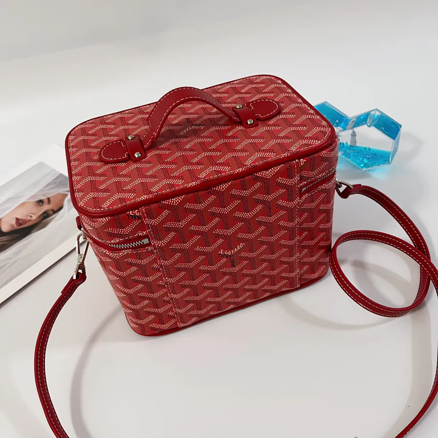 Muse Cosmetic Bag with Smart Interior Space