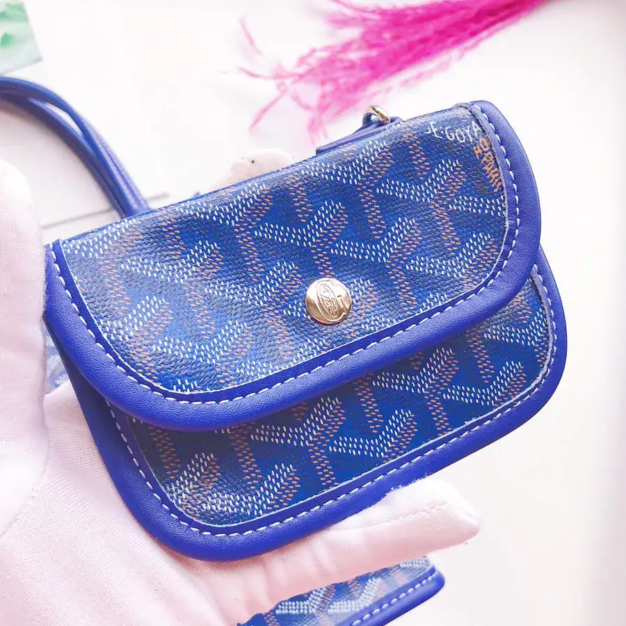 Goyar Mini Shopping Bag Dog Tooth Design, Trendy & Versatile