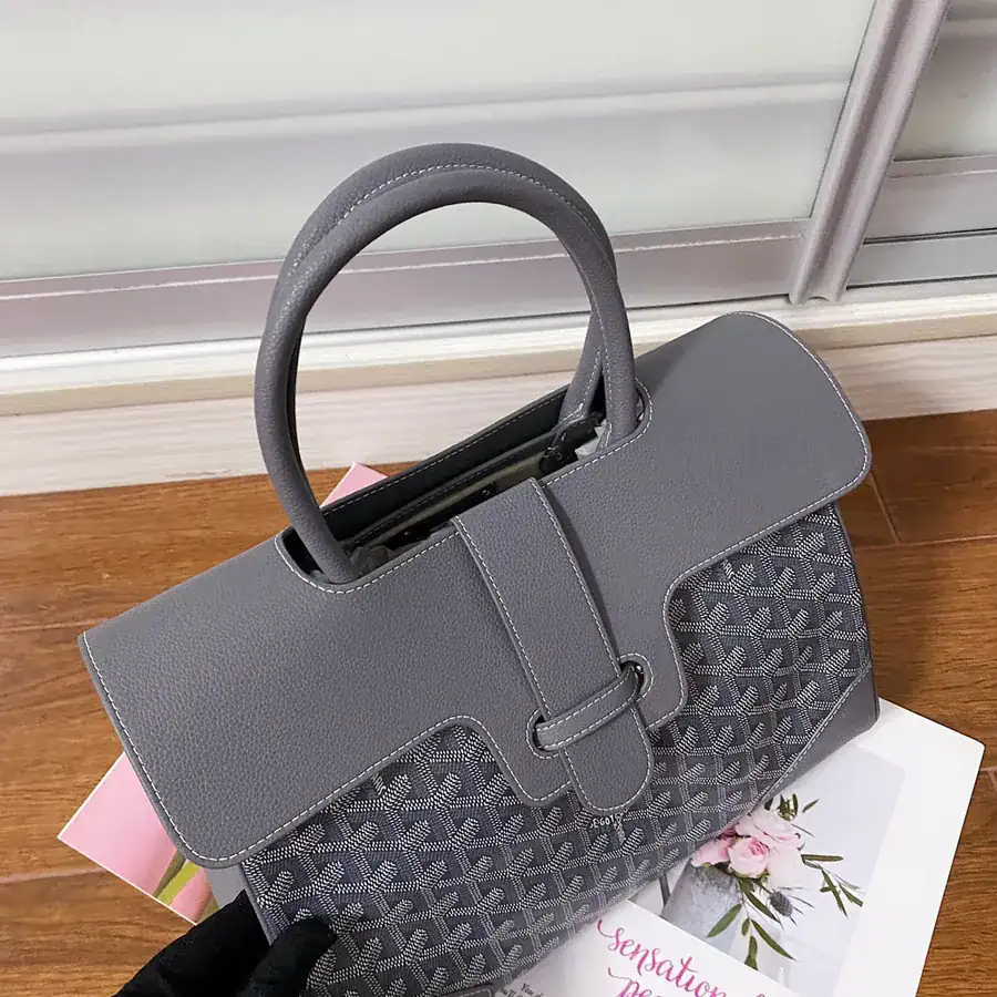 Goyar Saïgon Tote A Versatile and Chic Tote Bag