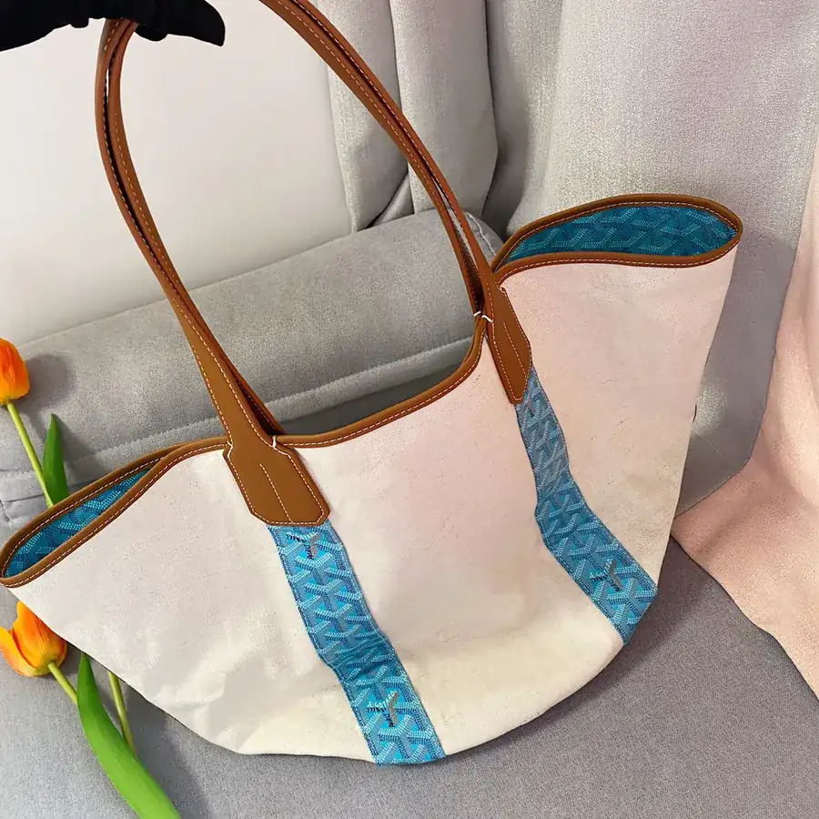 Goyar Double Sided Shopping Bag, Elegant and Versatile