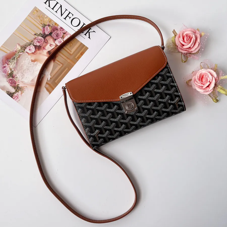 Gogo Chypre Crossbody Bag Stylish and Practical Design