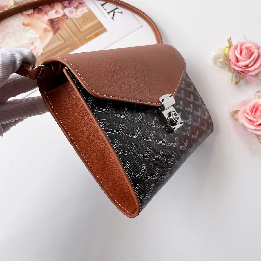 Gogo Chypre Crossbody Bag Stylish and Practical Design